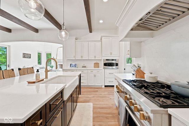 15479 Hidden Oaks Lane, Carmel, IN 46033