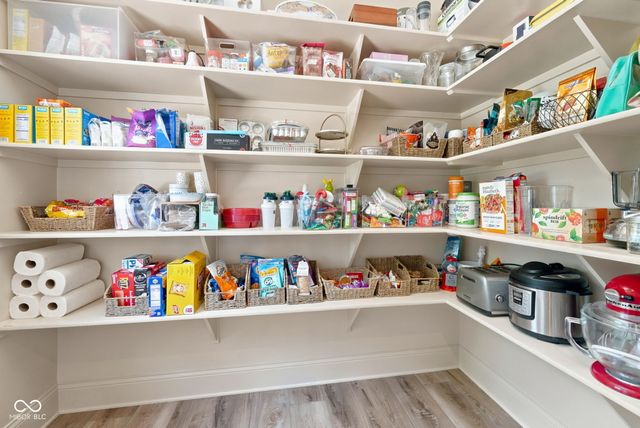 15479 Hidden Oaks Lane, Carmel, IN 46033
