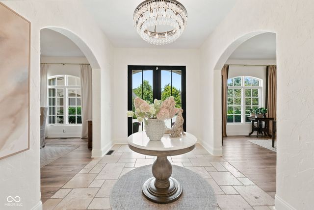 15479 Hidden Oaks Lane, Carmel, IN 46033