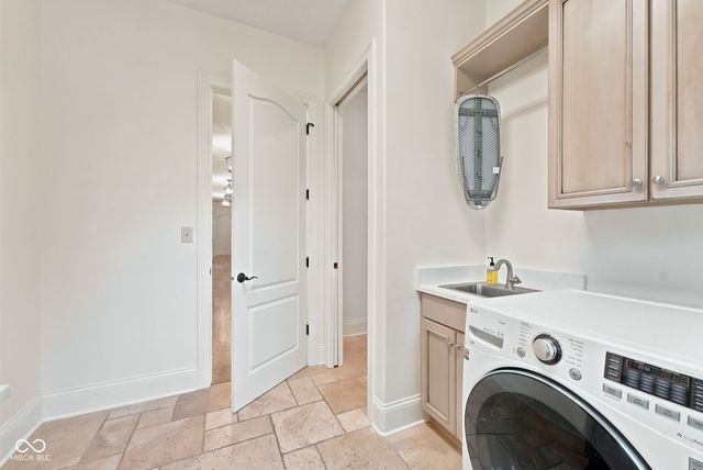 15479 Hidden Oaks Lane, Carmel, IN 46033