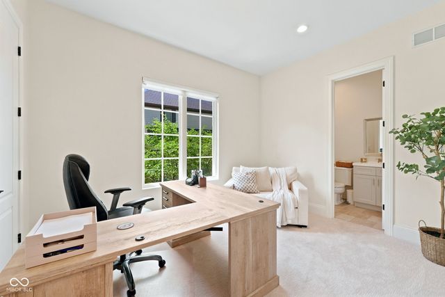 15479 Hidden Oaks Lane, Carmel, IN 46033