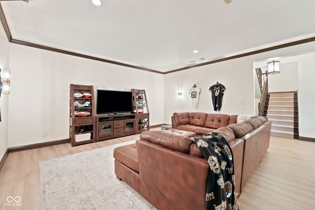 15479 Hidden Oaks Lane, Carmel, IN 46033