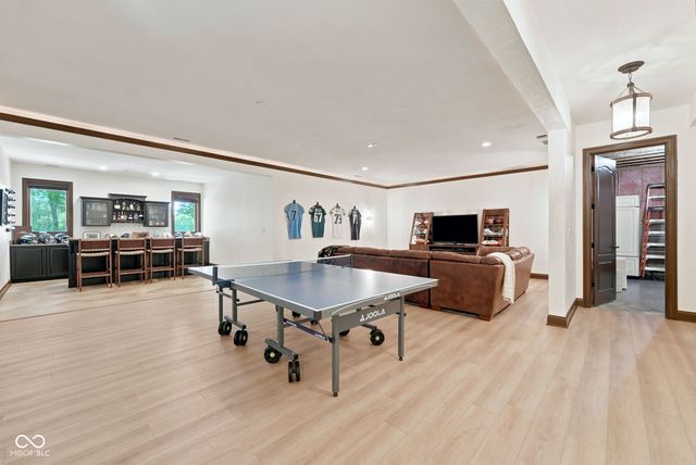 15479 Hidden Oaks Lane, Carmel, IN 46033