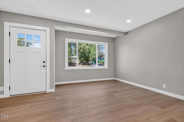 714 Broad Street, Medford, OR 97501