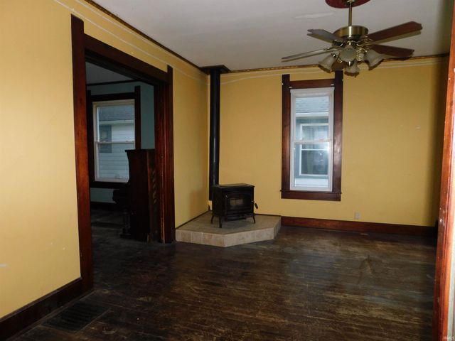 220 S Jefferson Street, Worthington, IN 47471