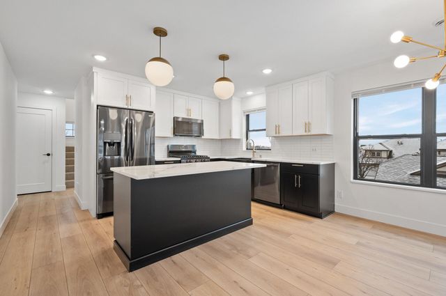 1820 Mckinley Street NE, Minneapolis, MN 55418