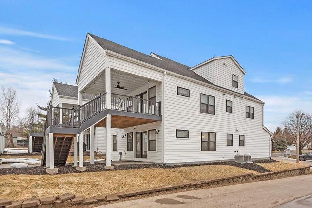 1820 Mckinley Street NE, Minneapolis, MN 55418