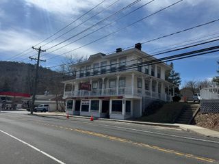 519 Main Street, New Hartford, CT 06057