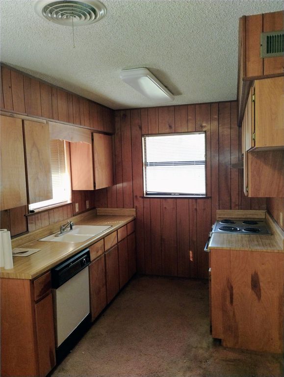 909 Live Oak Street, Lake Bridgeport, TX 76426 — photo 5