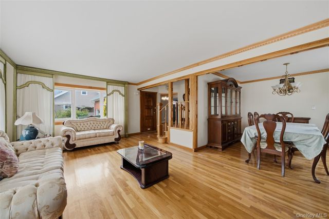 120-44 194th Street, Saint Albans, NY 11412