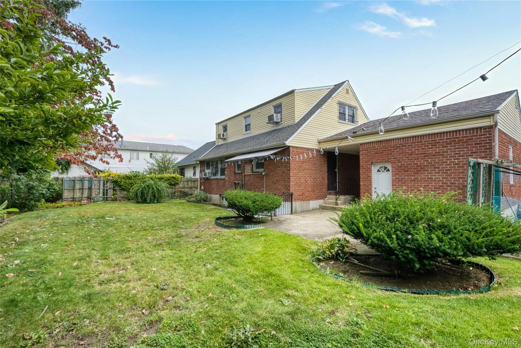 120-44 194th Street, Saint Albans, NY 11412 — photo 4