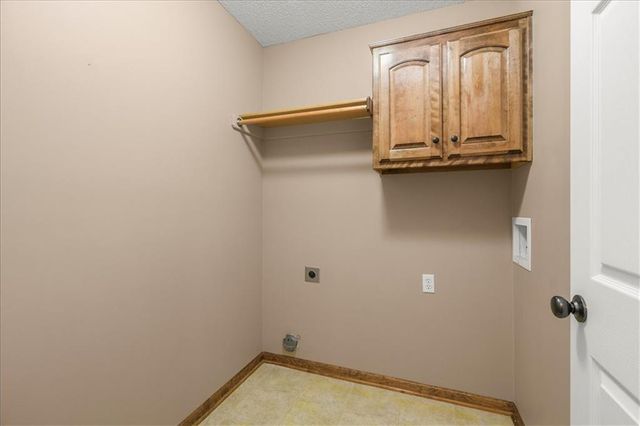 16914 Meadow Creek Court, Belton, MO 64012