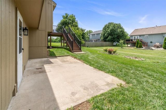 16914 Meadow Creek Court, Belton, MO 64012