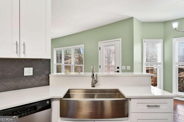 1514 Oglethorpe Drive, Suwanee, GA 30024