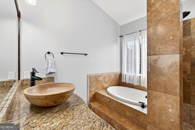 1514 Oglethorpe Drive, Suwanee, GA 30024