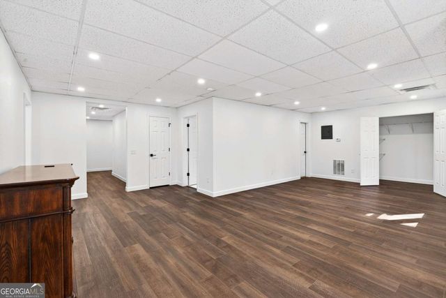 1514 Oglethorpe Drive, Suwanee, GA 30024