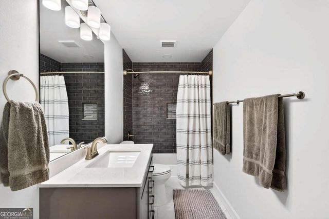 1514 Oglethorpe Drive, Suwanee, GA 30024