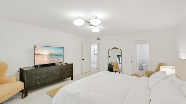 303 SPRINGDALE DRIVE 303, Bradenton, FL 34210