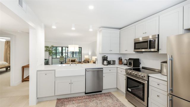 303 SPRINGDALE DRIVE 303, Bradenton, FL 34210