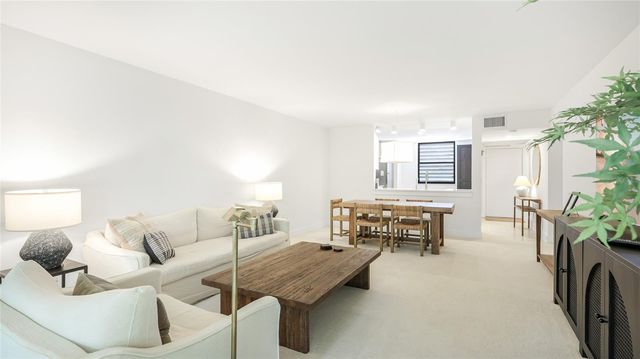 303 SPRINGDALE DRIVE 303, Bradenton, FL 34210