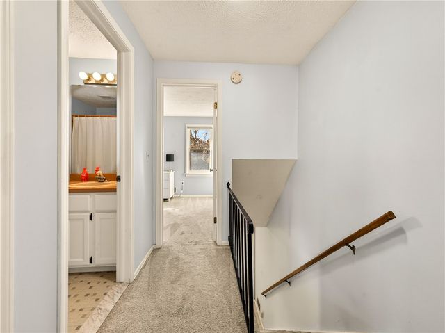 152 Fawn Ln, Webster, NY 14580