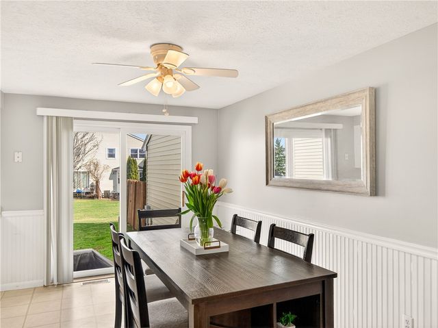152 Fawn Ln, Webster, NY 14580