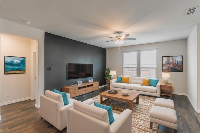 136 Wagon Mound, Waxahachie, TX 75167
