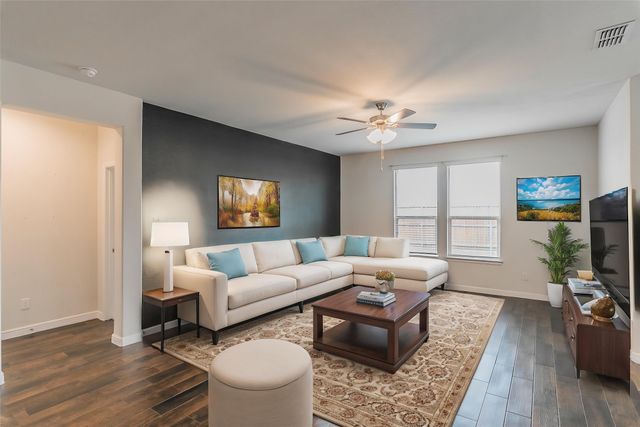 136 Wagon Mound, Waxahachie, TX 75167