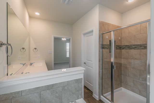 136 Wagon Mound, Waxahachie, TX 75167