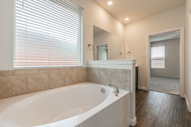 136 Wagon Mound, Waxahachie, TX 75167