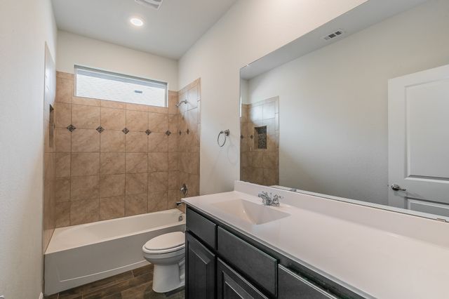 136 Wagon Mound, Waxahachie, TX 75167