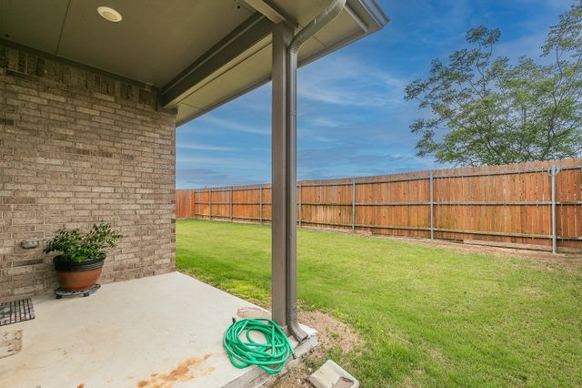136 Wagon Mound, Waxahachie, TX 75167