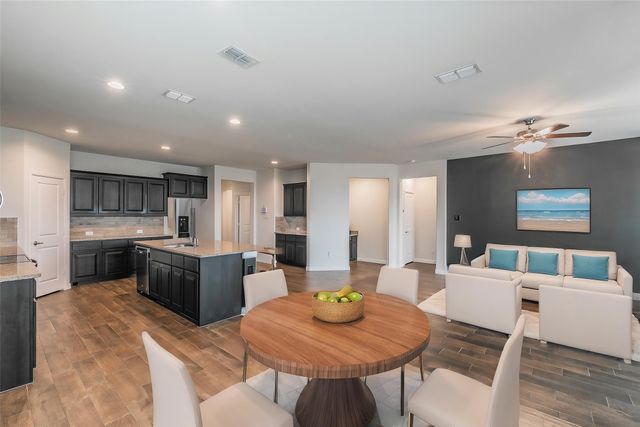 136 Wagon Mound, Waxahachie, TX 75167