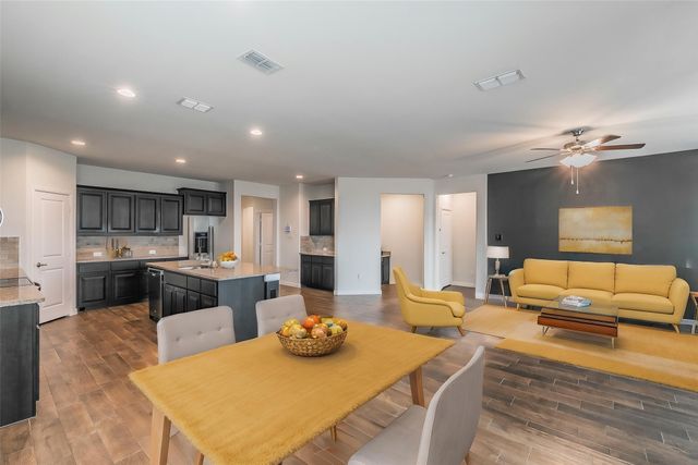 136 Wagon Mound, Waxahachie, TX 75167