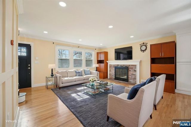 59 Oakwood Drive, Wayne, NJ 07470