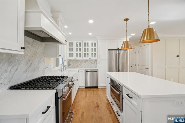 59 Oakwood Drive, Wayne, NJ 07470