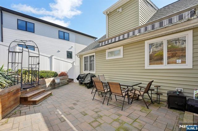 59 Oakwood Drive, Wayne, NJ 07470