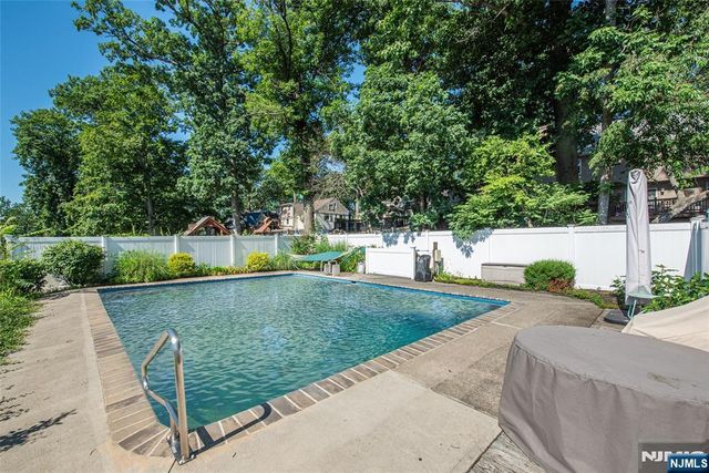 59 Oakwood Drive, Wayne, NJ 07470