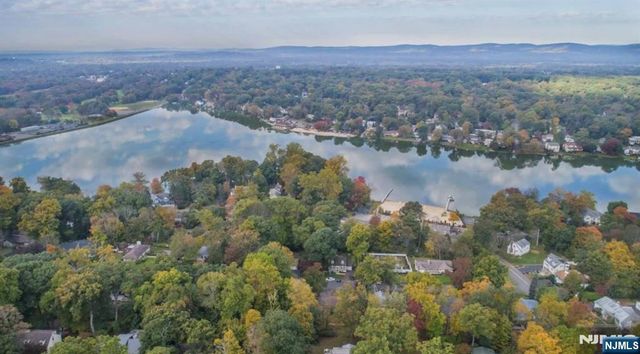 59 Oakwood Drive, Wayne, NJ 07470