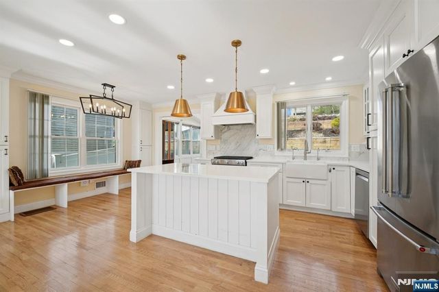 59 Oakwood Drive, Wayne, NJ 07470