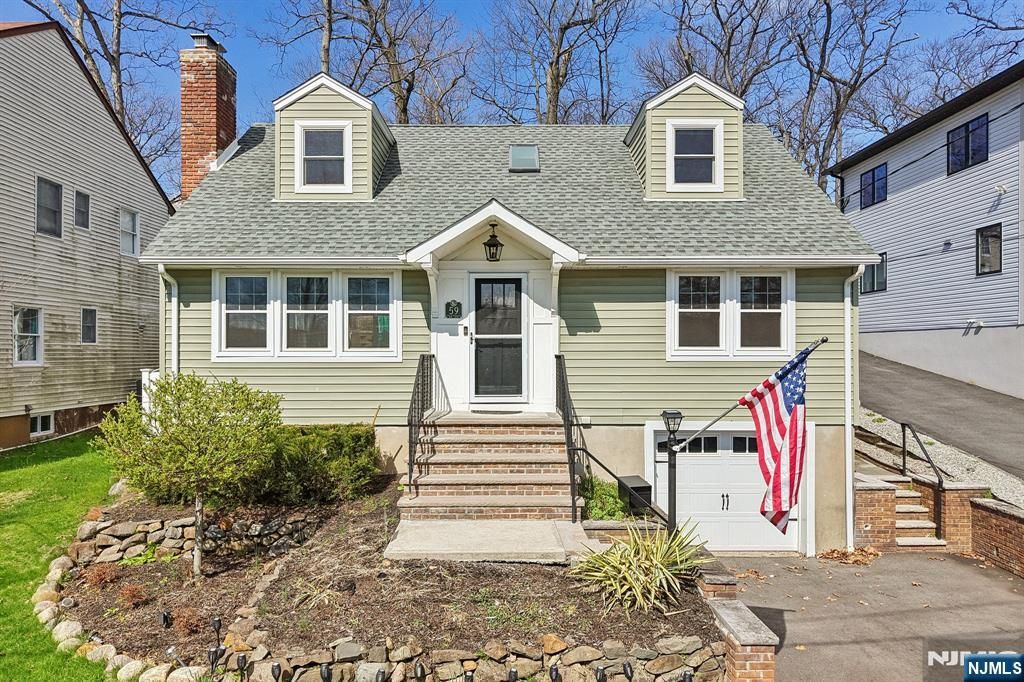 59 Oakwood Drive, Wayne, NJ 07470