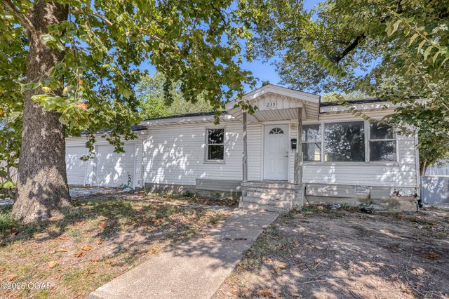 235 Comingo Avenue, Joplin, MO 64801