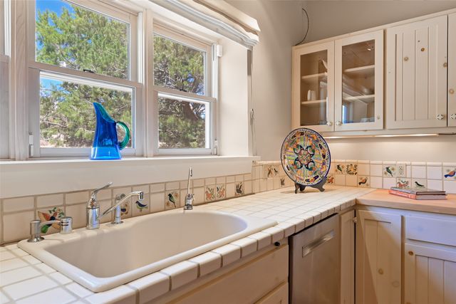 133 Sierra Azul, Santa Fe, NM 87507