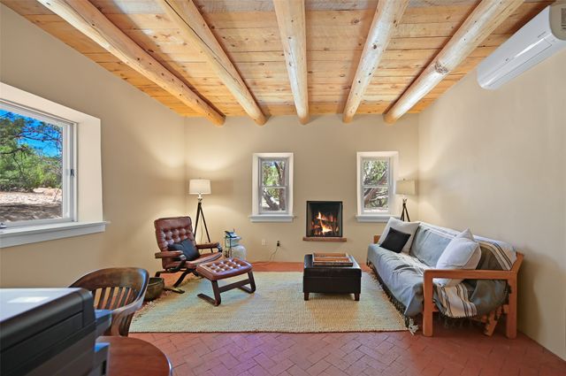 133 Sierra Azul, Santa Fe, NM 87507