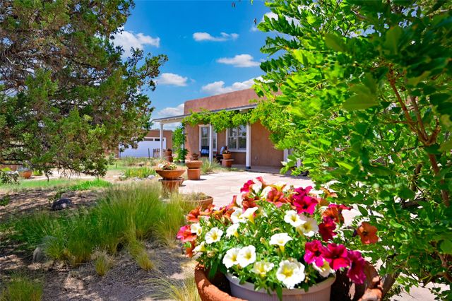 133 Sierra Azul, Santa Fe, NM 87507