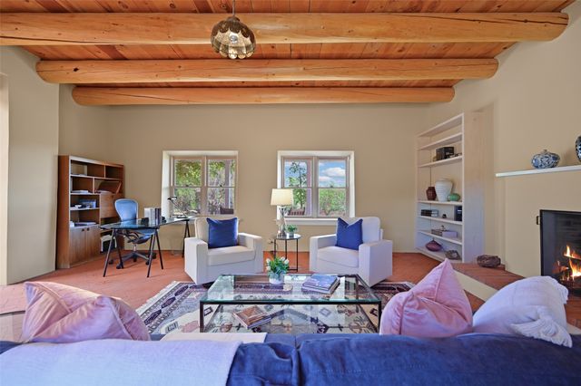133 Sierra Azul, Santa Fe, NM 87507