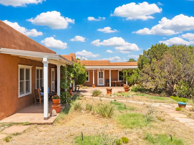 133 Sierra Azul, Santa Fe, NM 87507