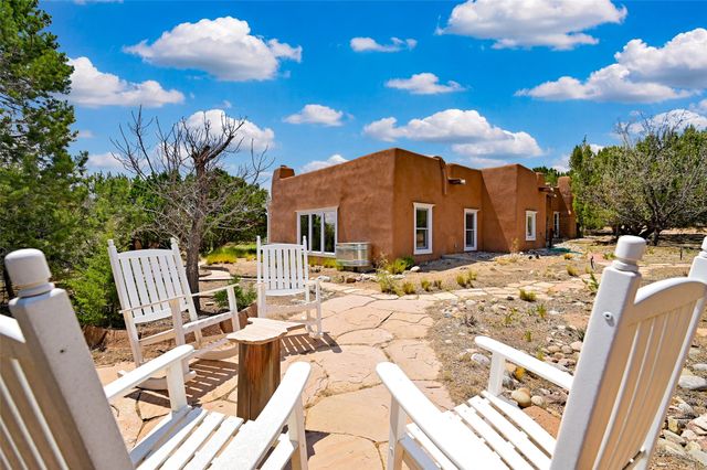 133 Sierra Azul, Santa Fe, NM 87507