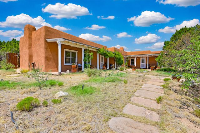 133 Sierra Azul, Santa Fe, NM 87507