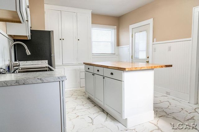 169 Park Street, Adrian, MI 49221